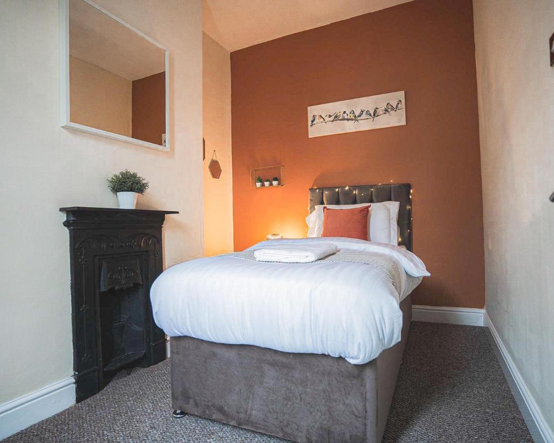 Apartment Cosy Affordable Digs Near Centre Sleeps5 With Free Parking *
